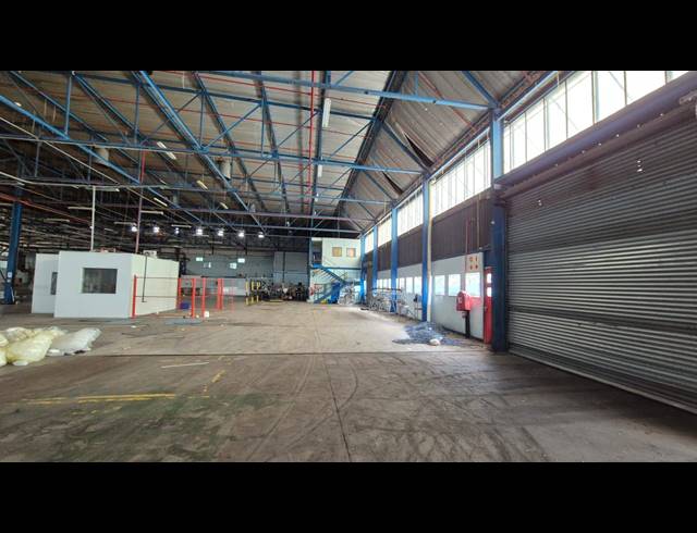 4,970M² FACTORY TO LET IN WESTMEAD